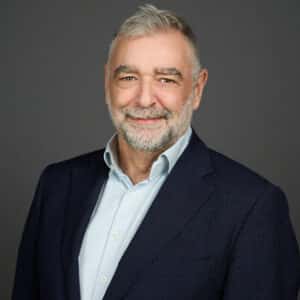 Headshot of Nils Hallén